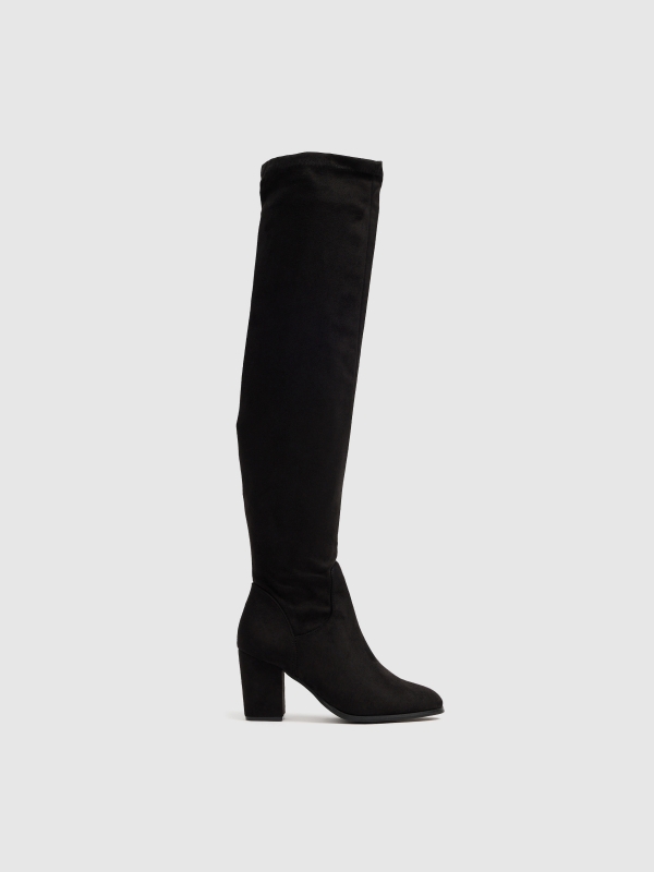 Bota mosquetera tacón negro