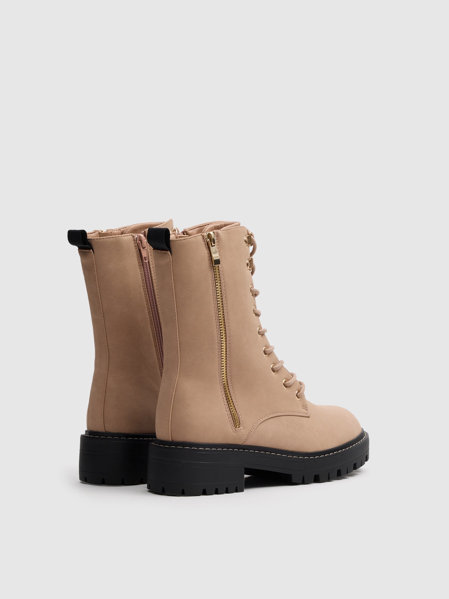 Fashion zipper ankle boots