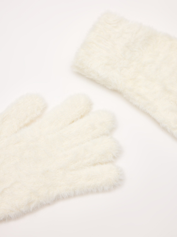 White fur gloves off white detail view