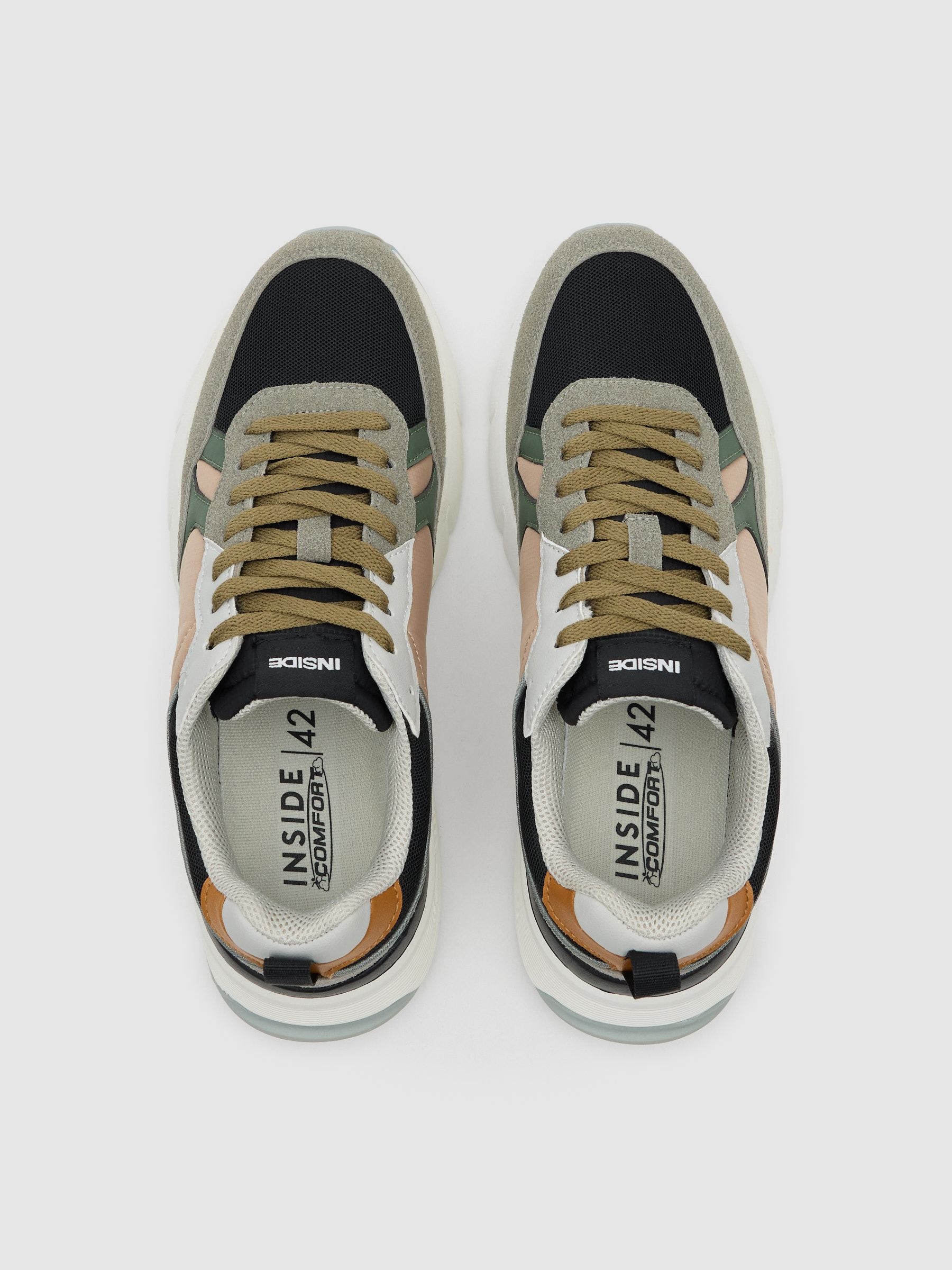 Deportiva running nylon combinada negro