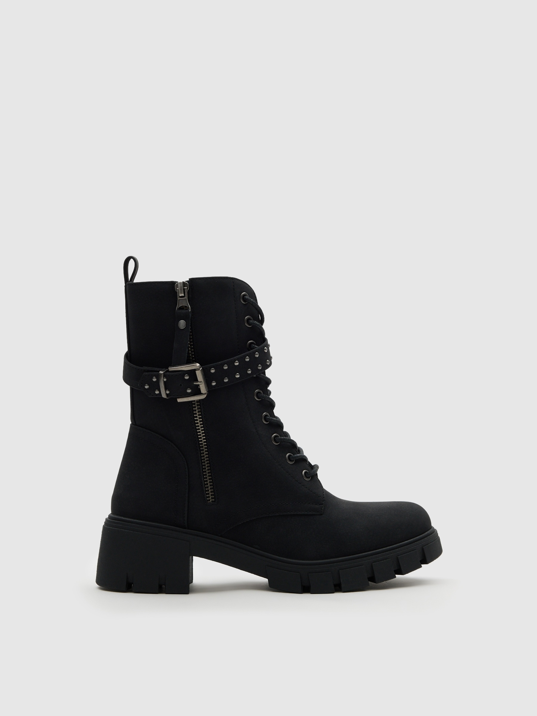 Lace-up studded boot black