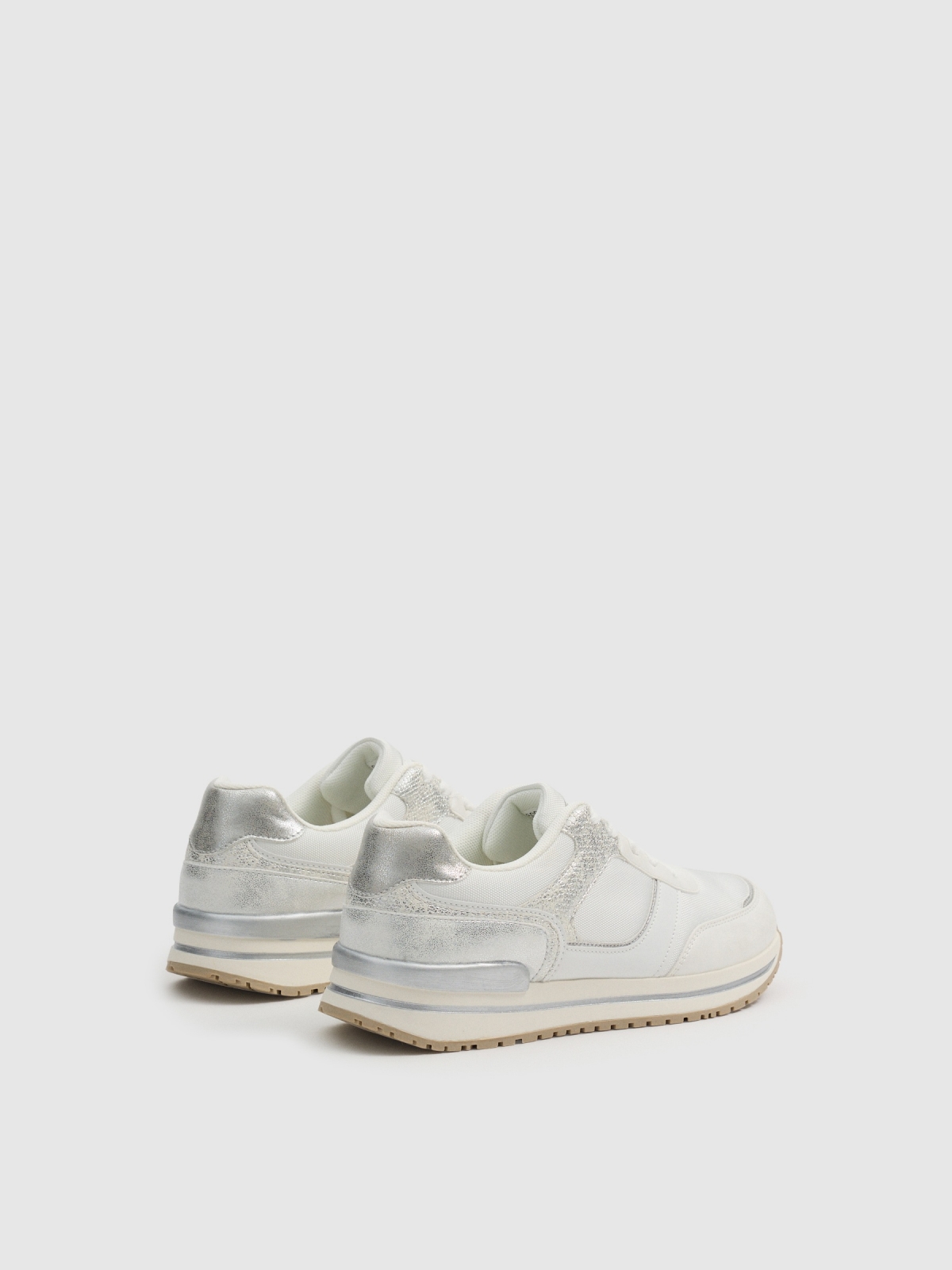 Casual running sneakers white 45º back view