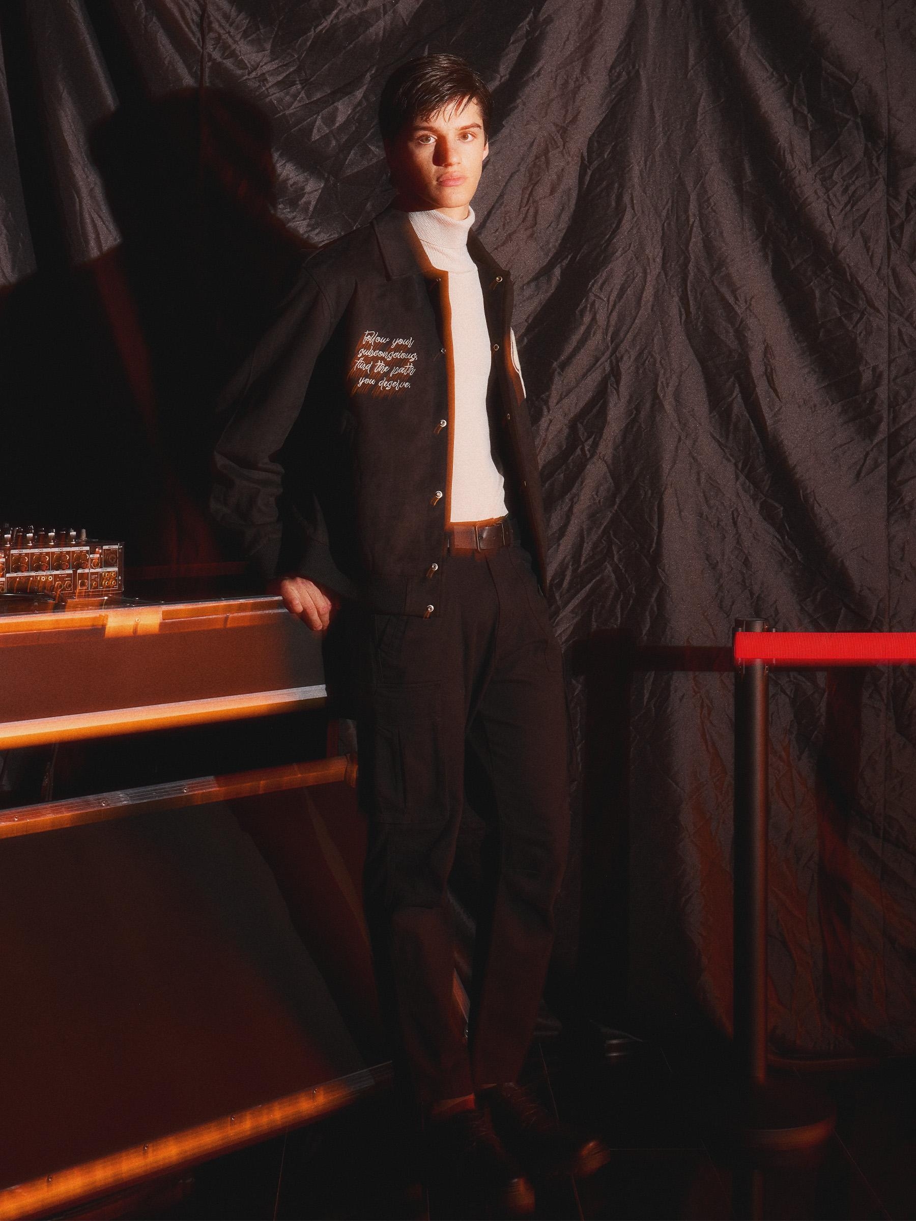 Jogger pants with pocket legs black front view