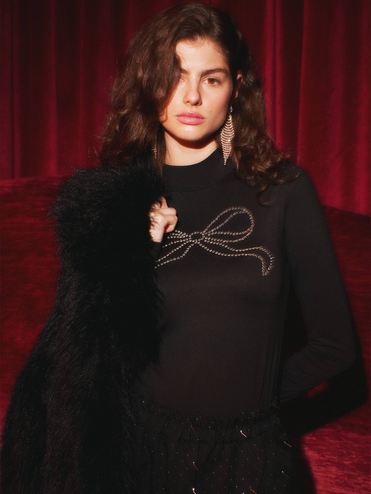 %New% T-shirt gráfica laço gola perkins preto