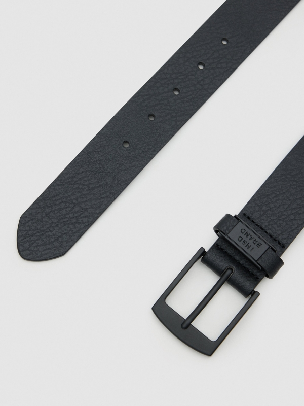 Basic faux leather belt black detail view
