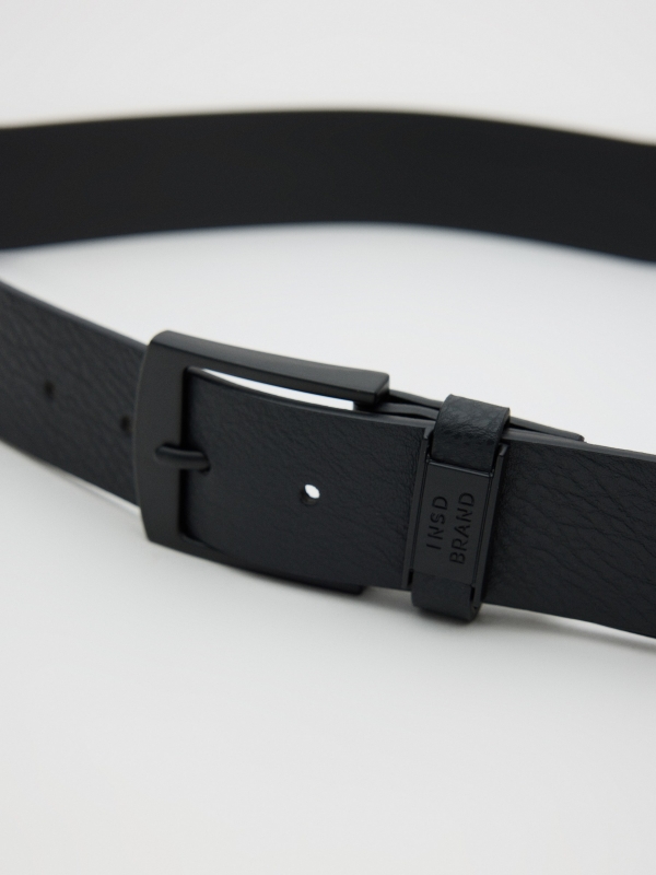Basic faux leather belt black detail view