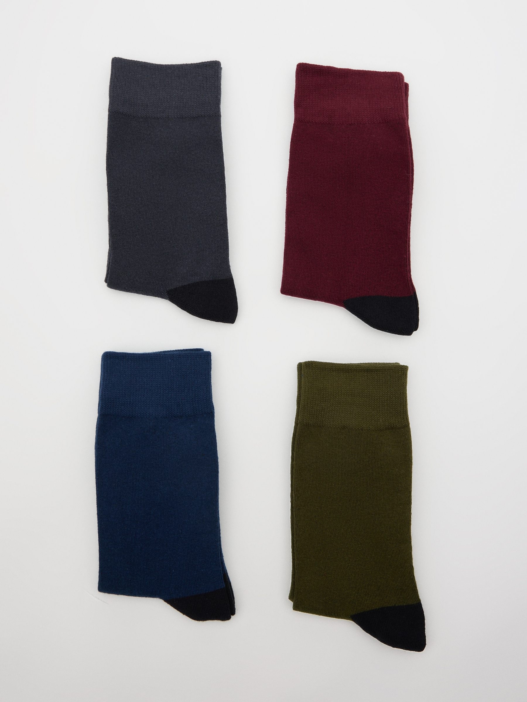 Pack of 4 plain mid-calf socksmiddle front view