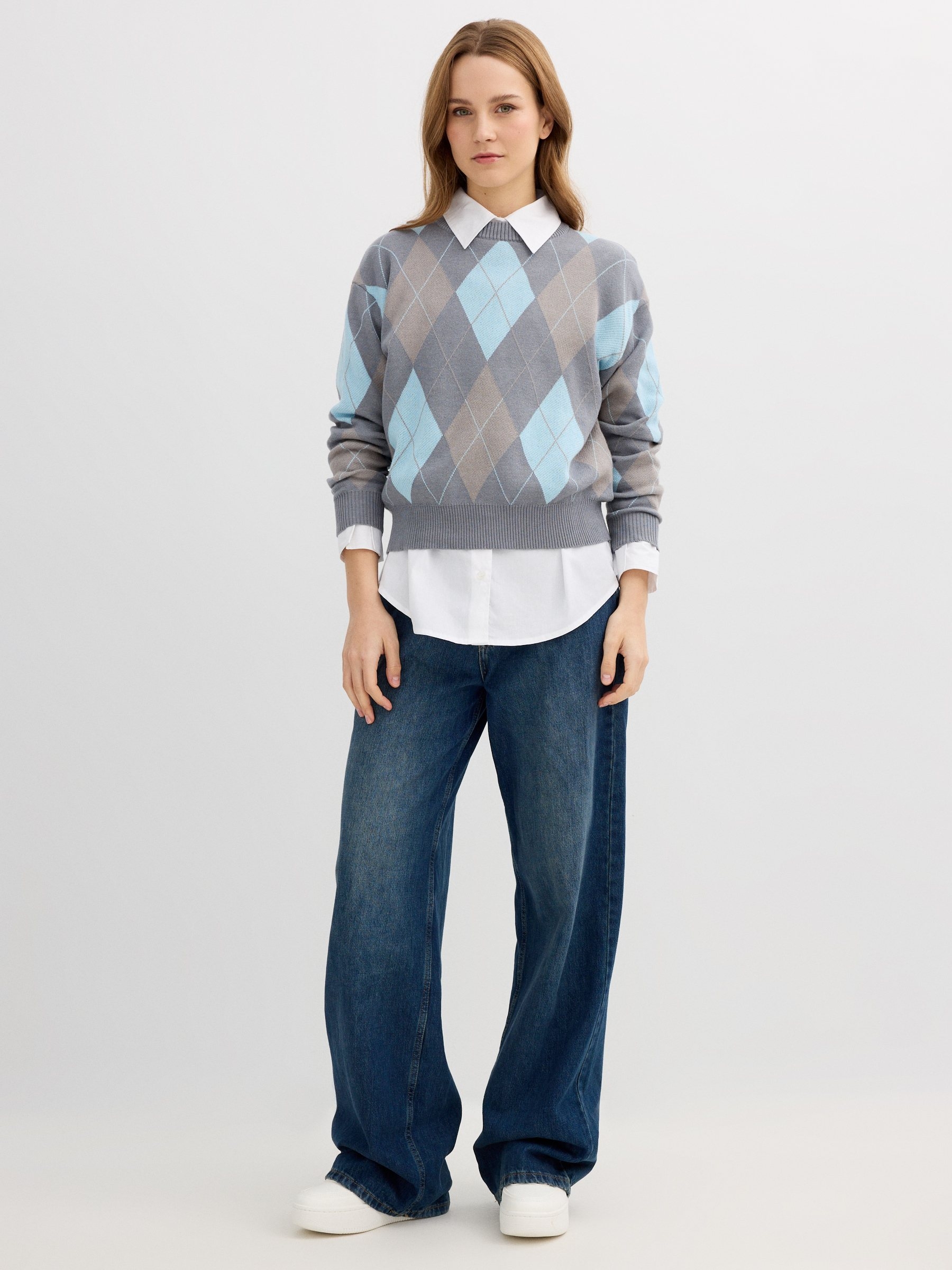 Jacquard argyle sweater grey middle front view