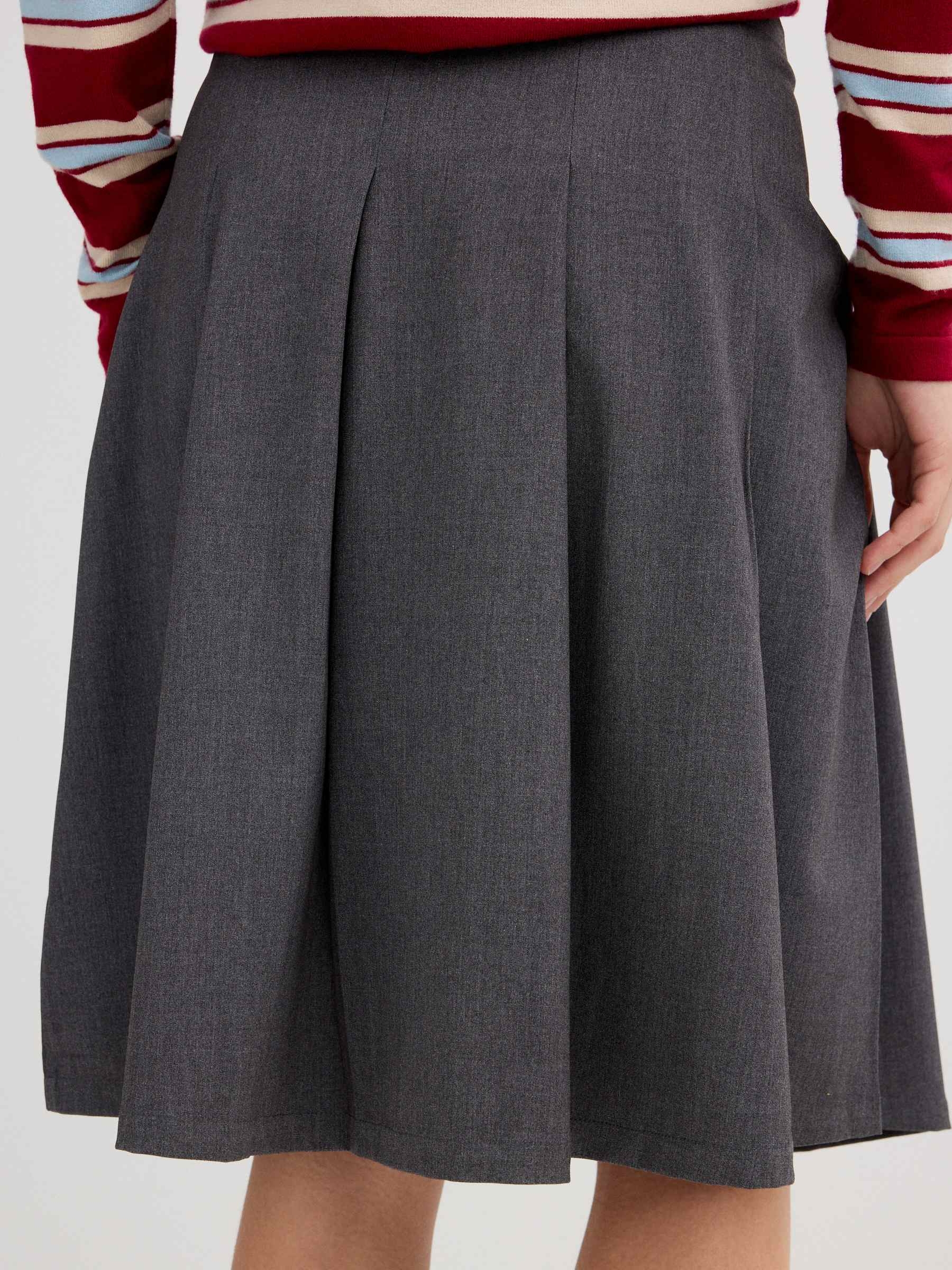 Falda midi de tablas con abertura gris melange vista media frontal