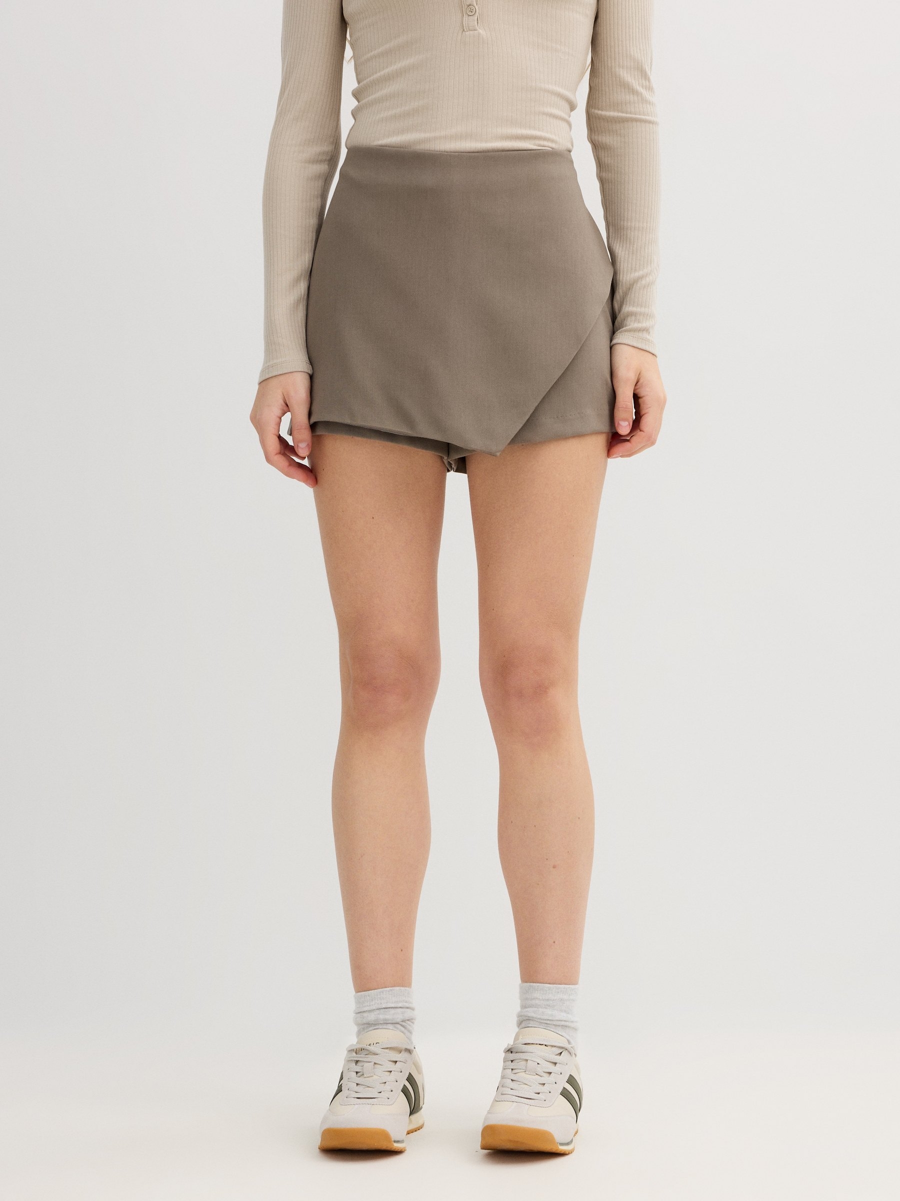 Asymmetric skort taupe middle front view