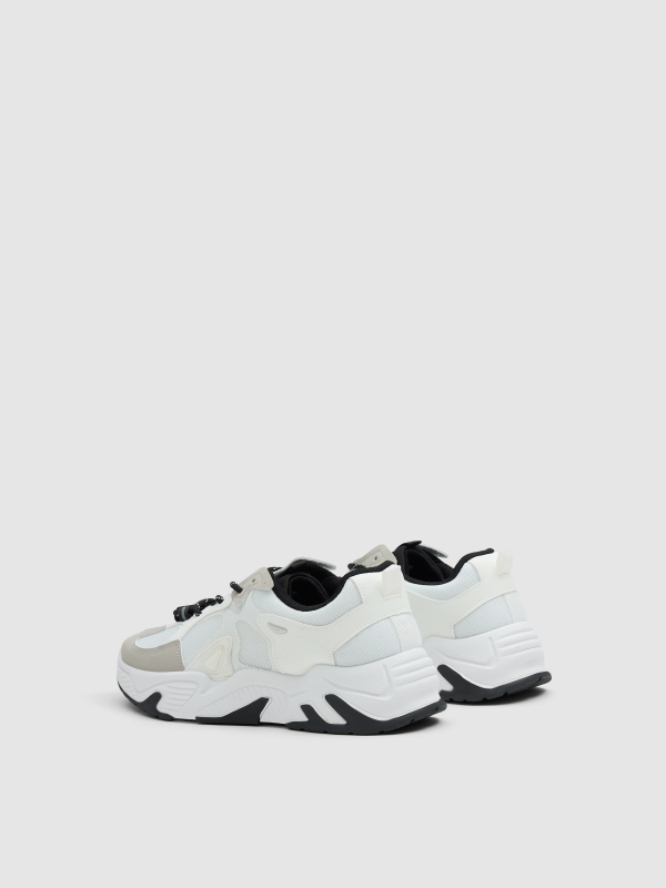 Tênis de nylon e borracha off white vista traseira 45º