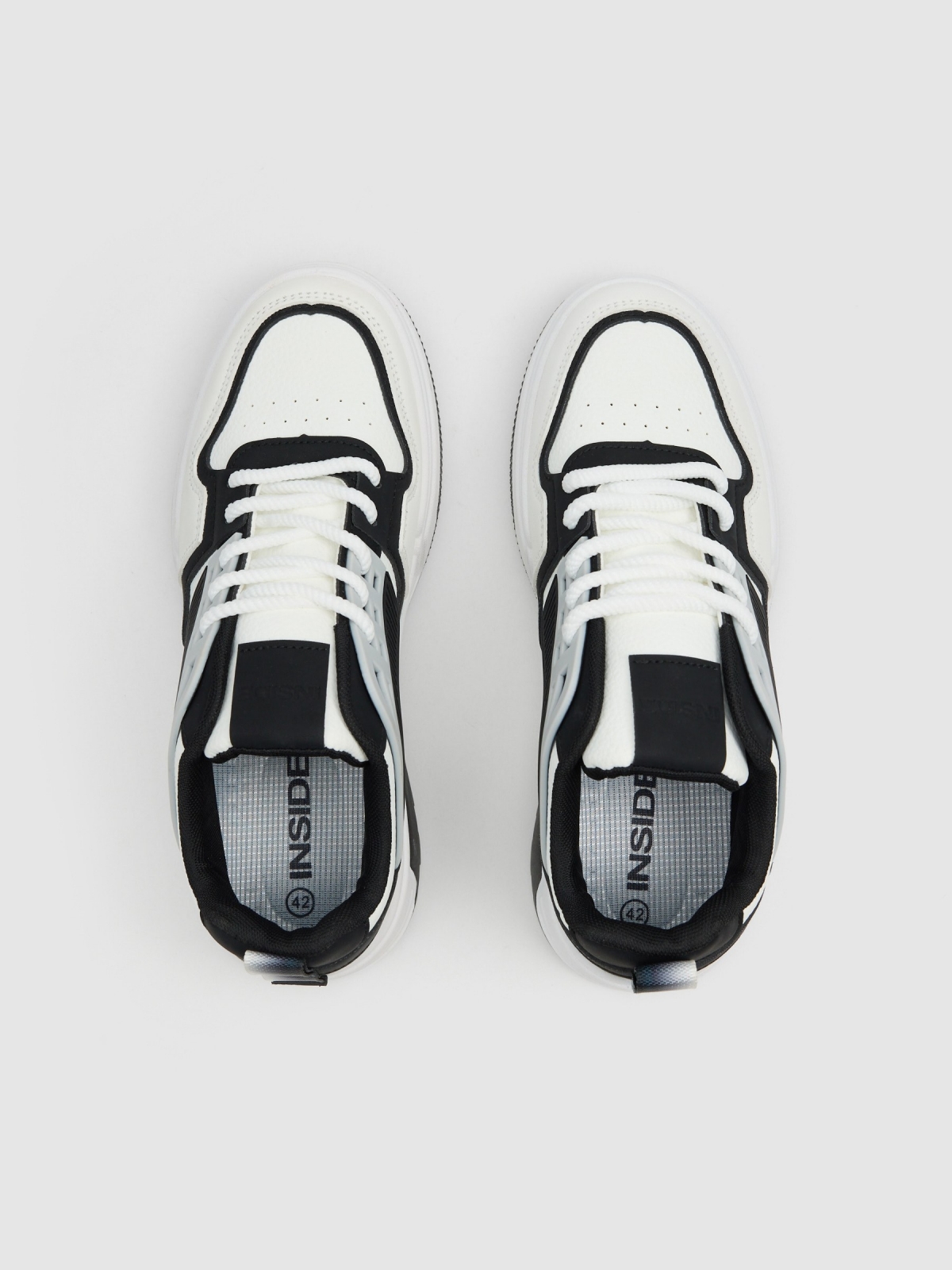 Esportiva skater sola de borracha branco vista superior