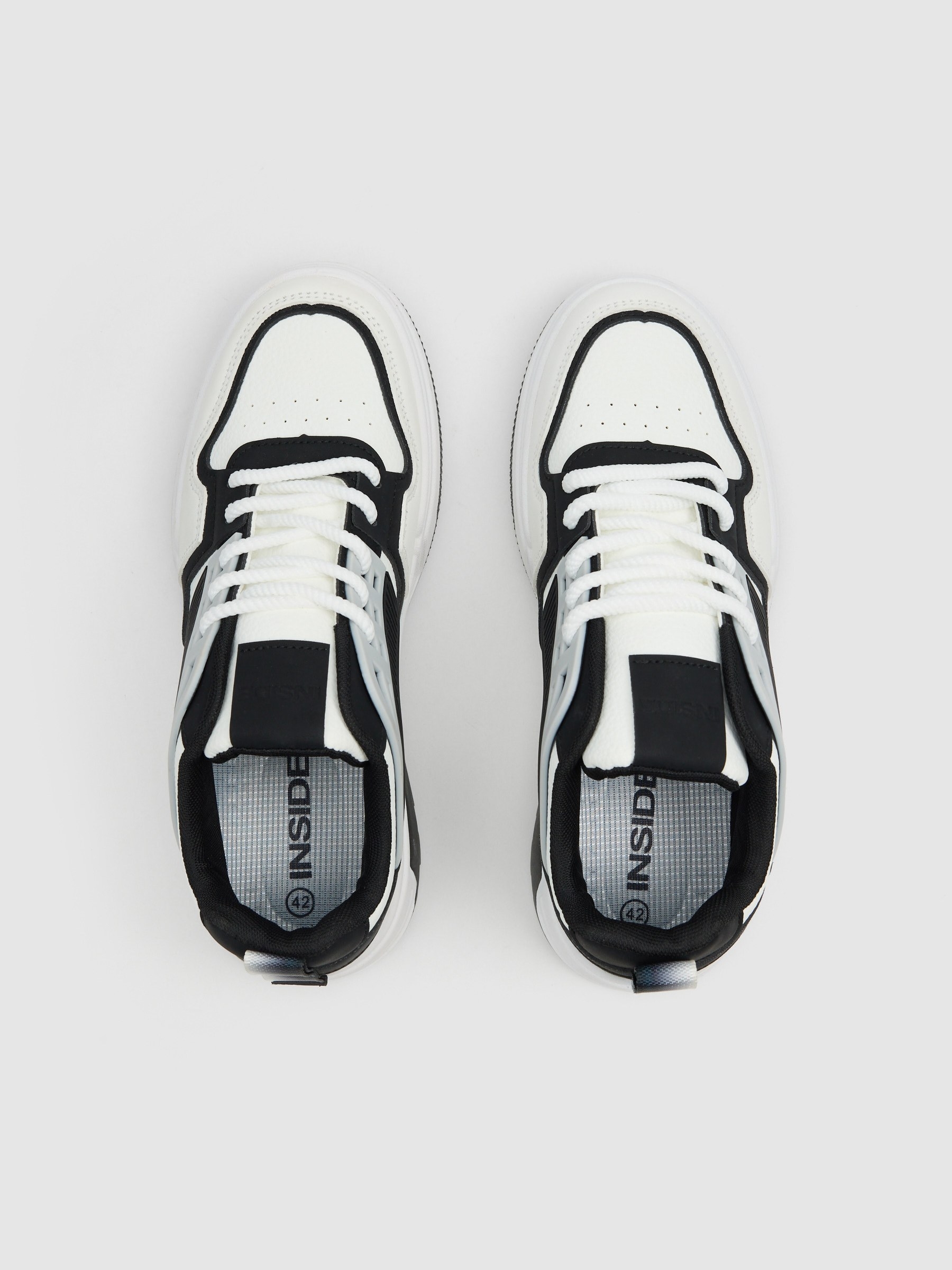 Sporty skater rubber sole white