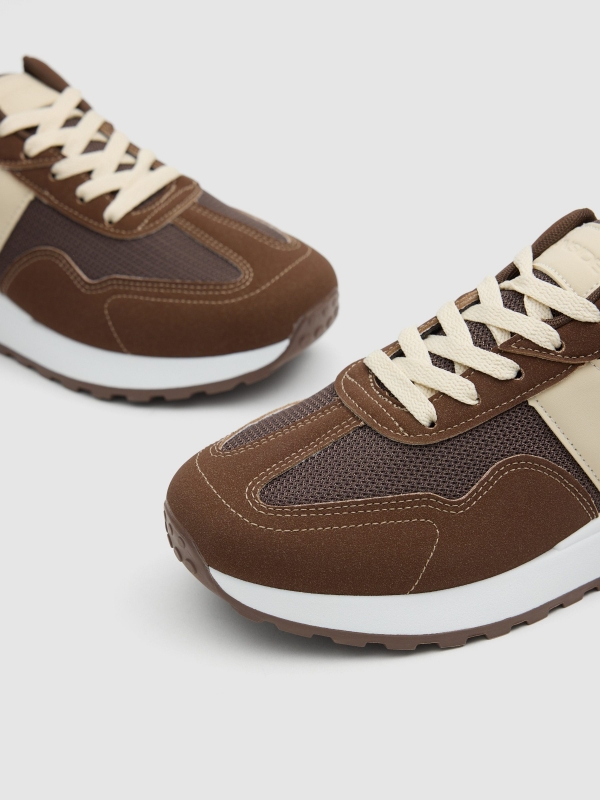Nylon sports shoes with rubber sole chocolate detail view