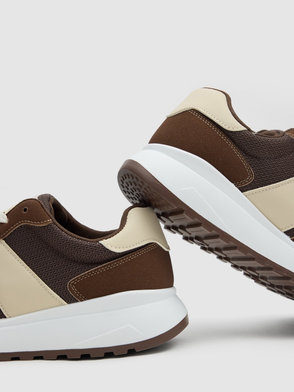 Nylon sports shoes with rubber sole chocolate detail view