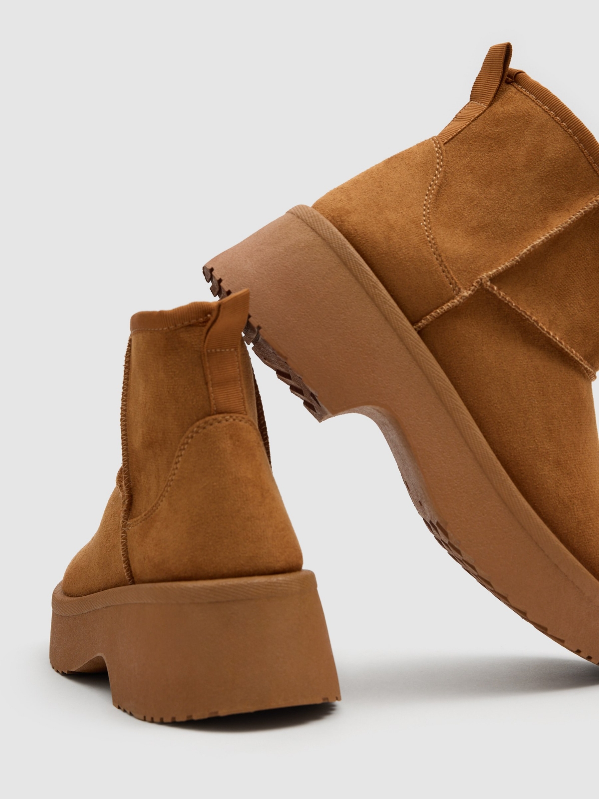 Botas plataforma camel marrom vista superior