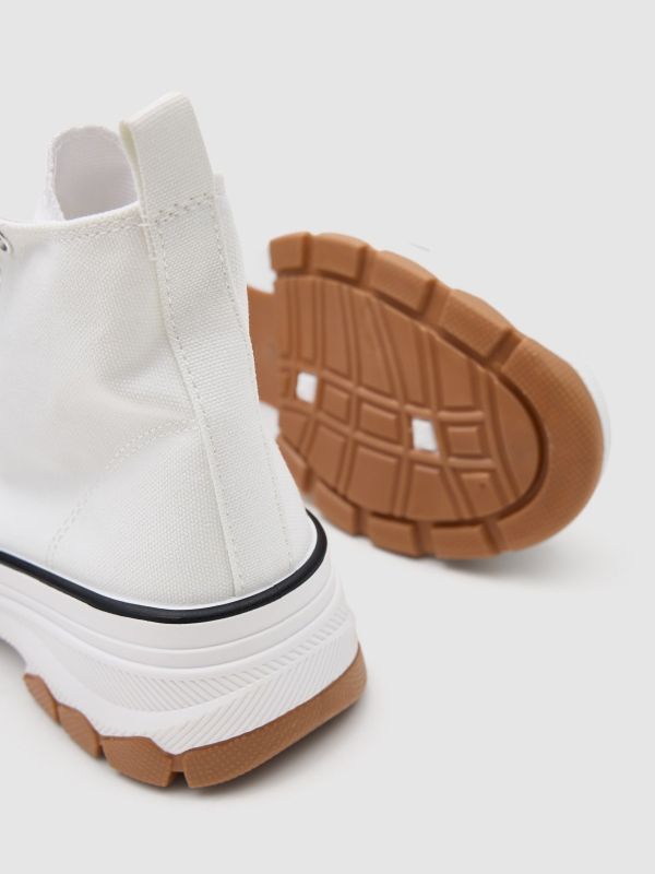 Canvas platform boot white detail view