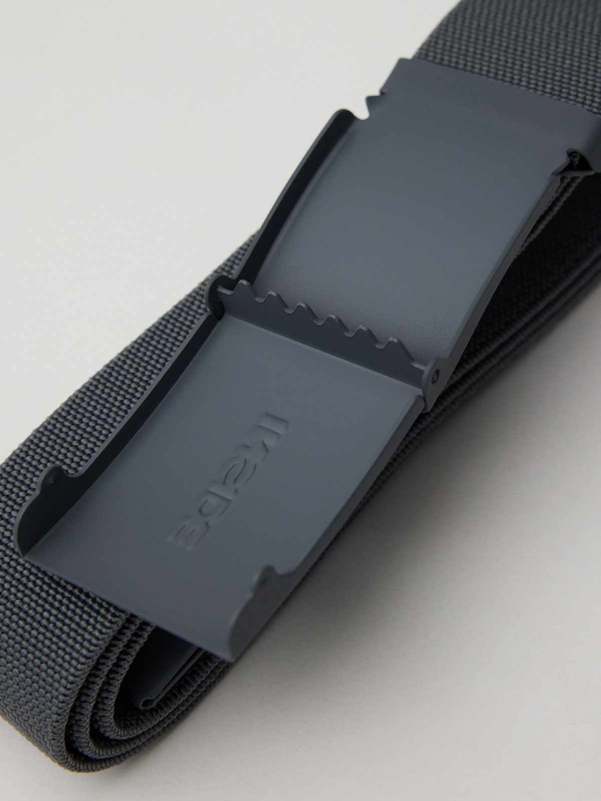 Black canvas belt grey detail view