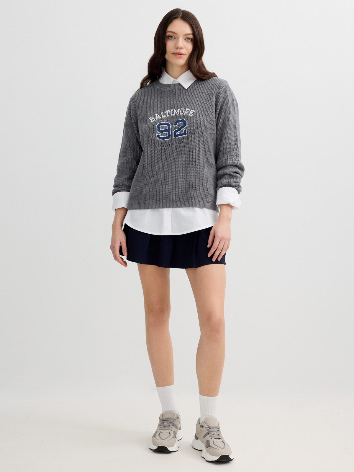 Jersey with embroidered text grey front view