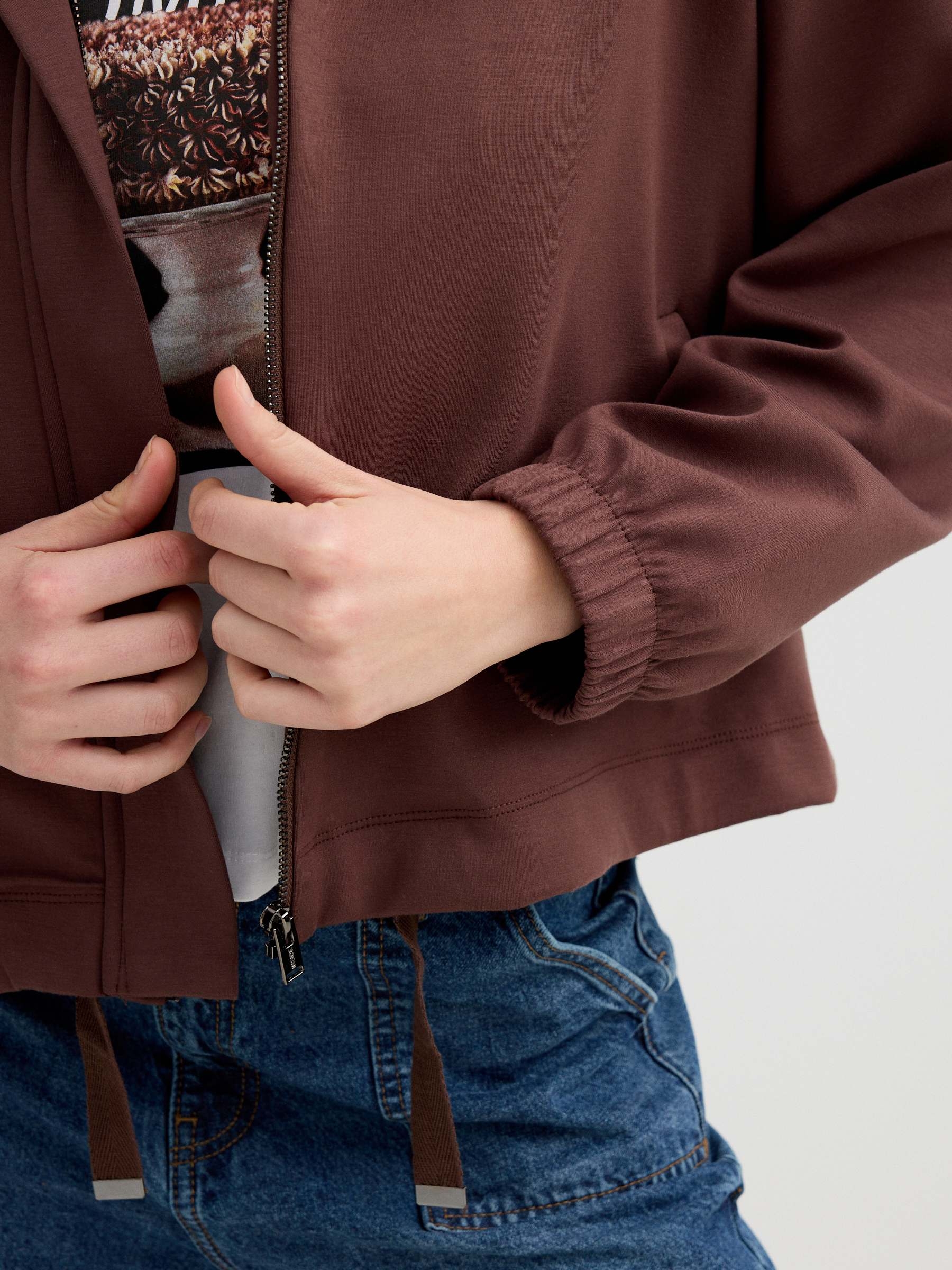 Basic jacket with perkins collar chocolate middle front view