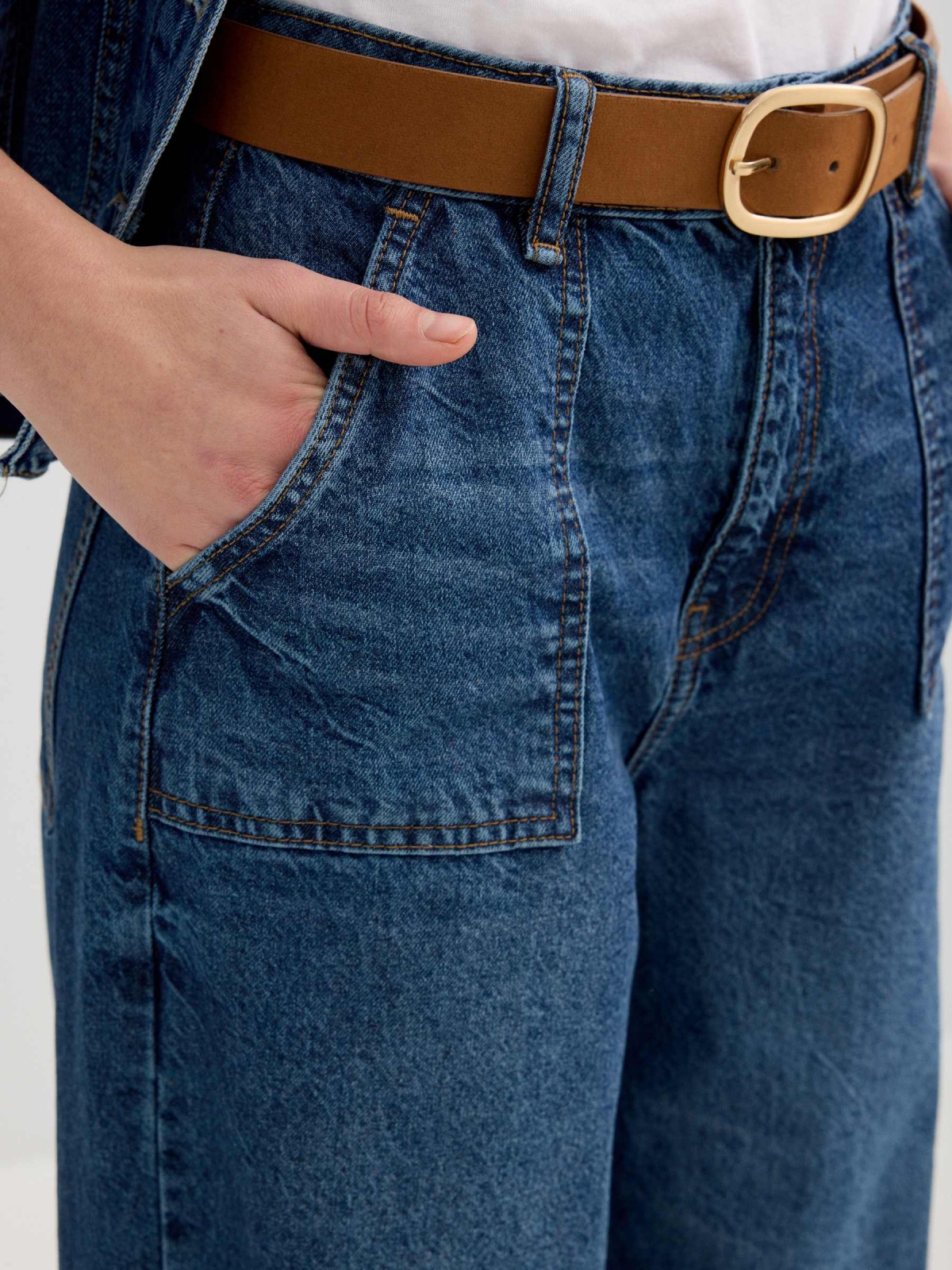 Jeans tiro alto wide leg azul vista detalle