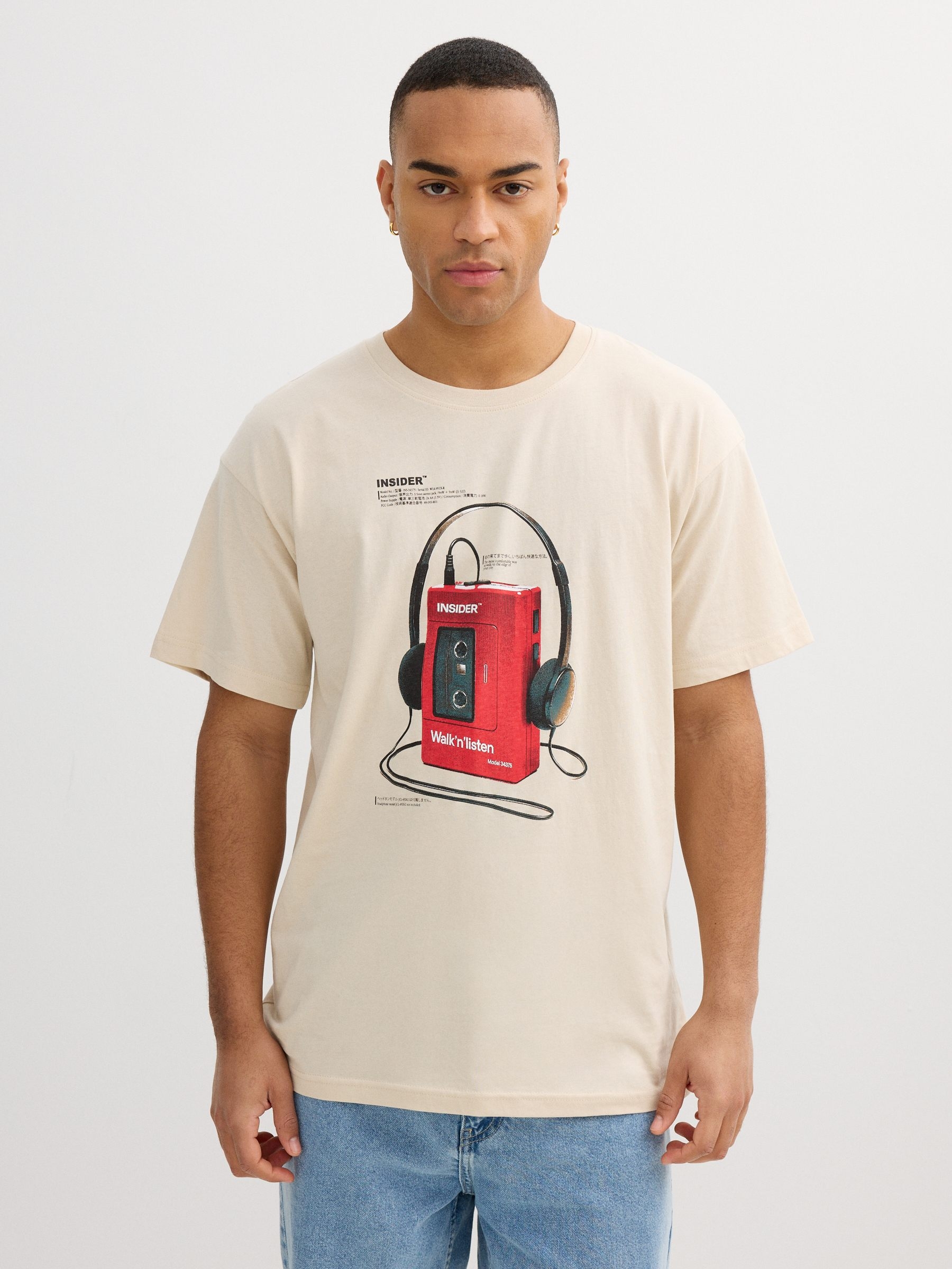 Camiseta Walkman retro crudo vista media frontal