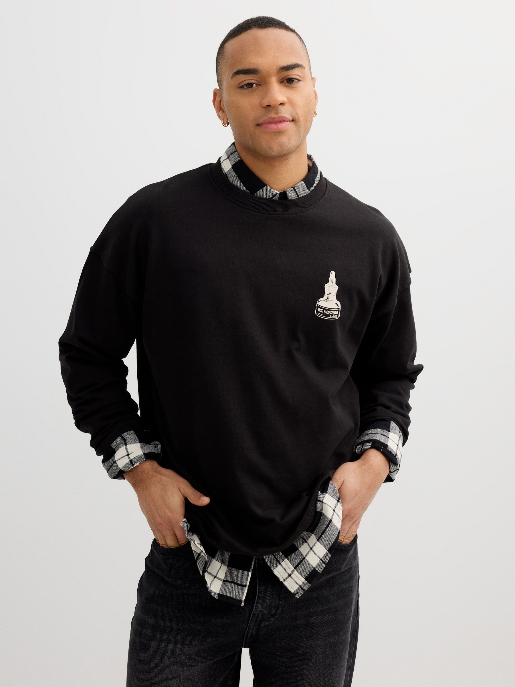 Printed fleece sweatshirt black middle front view