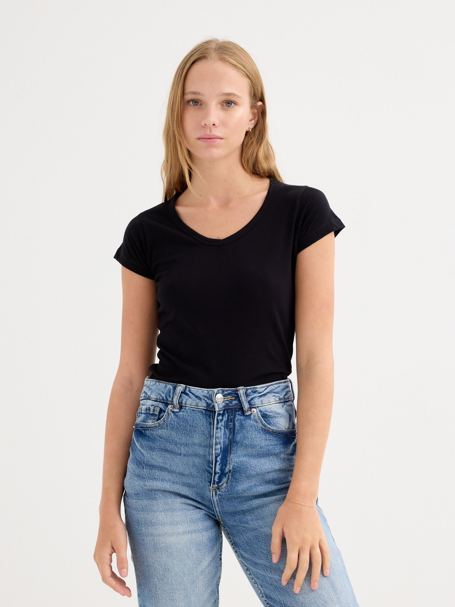 Basic black V-neck T-shirt black middle front view