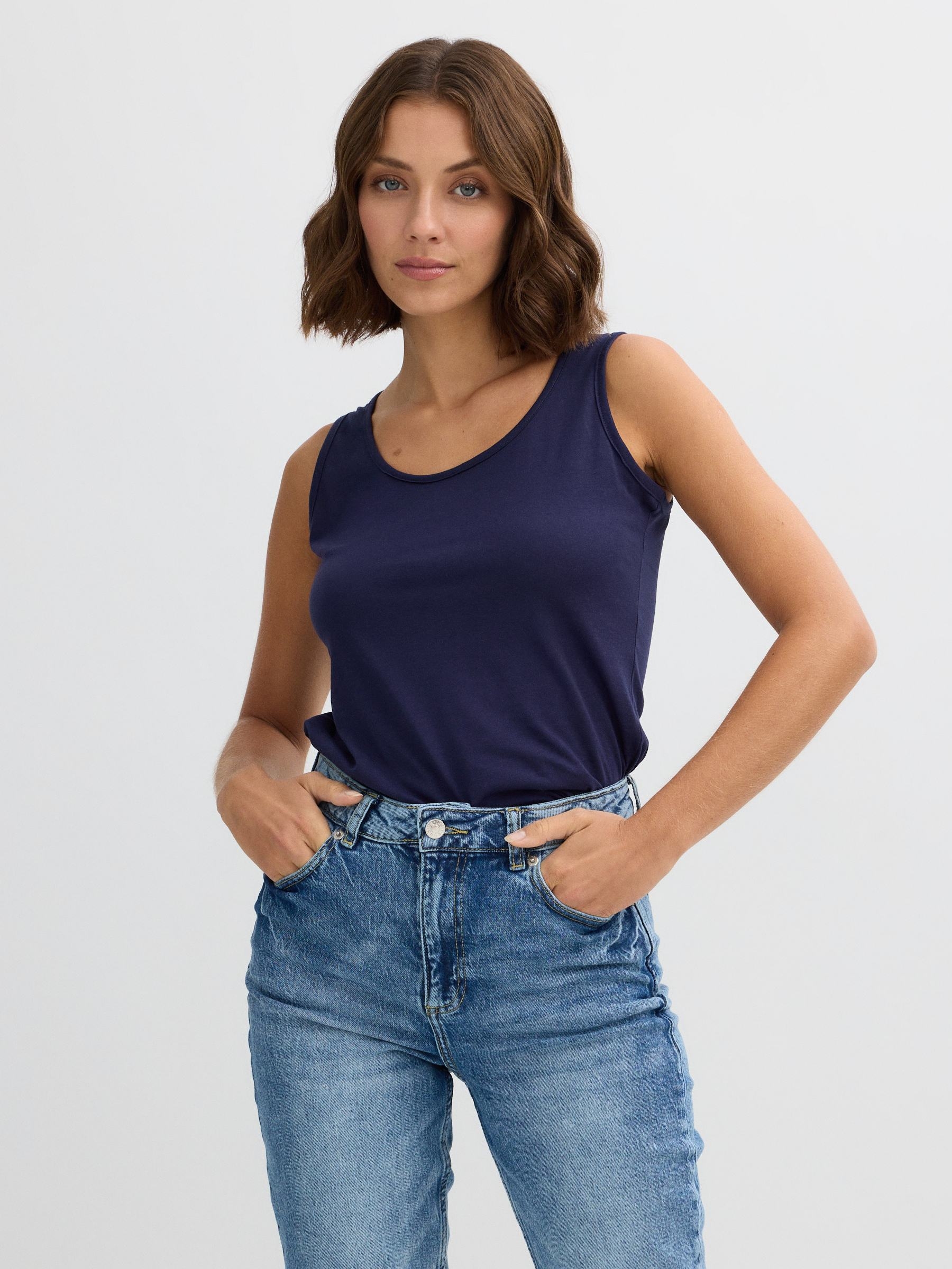 Camiseta básica sin mangas