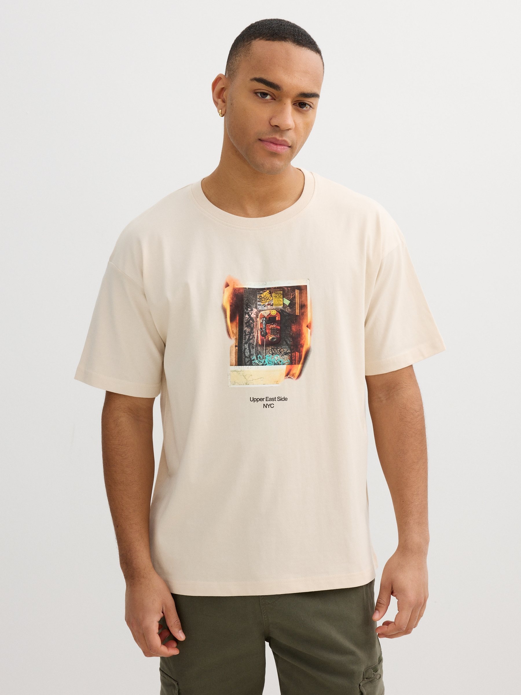 Upper East Side T-shirt raw middle front view