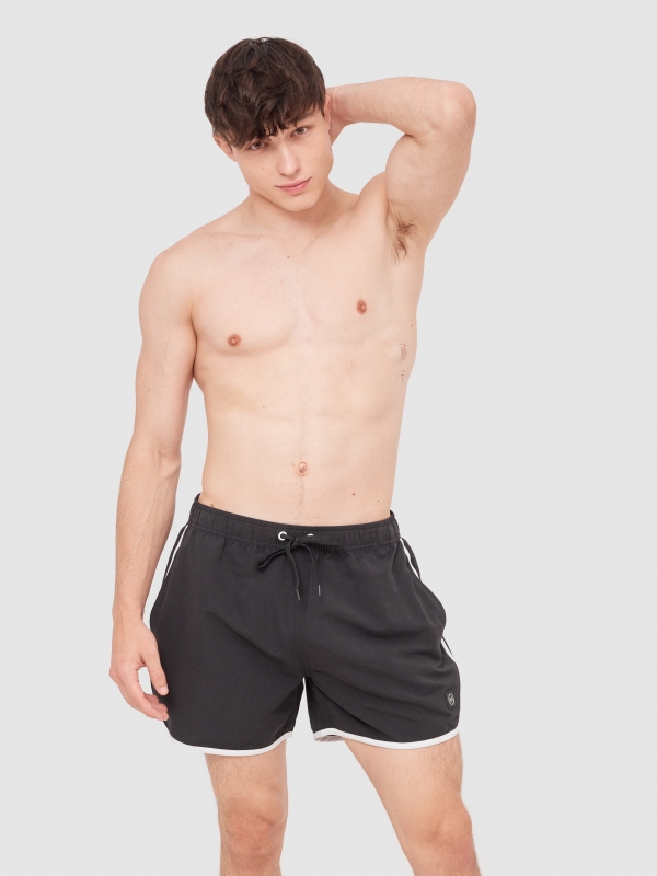 Bañador corto ribete contraste