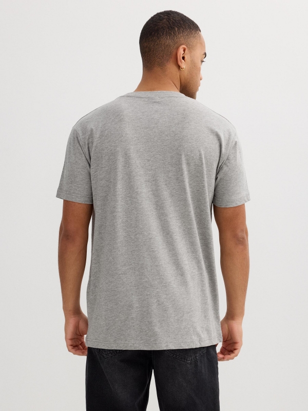 Camiseta básica manga corta gris vista media trasera