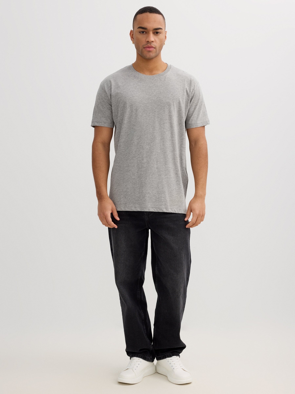 Camiseta básica manga corta gris vista general frontal