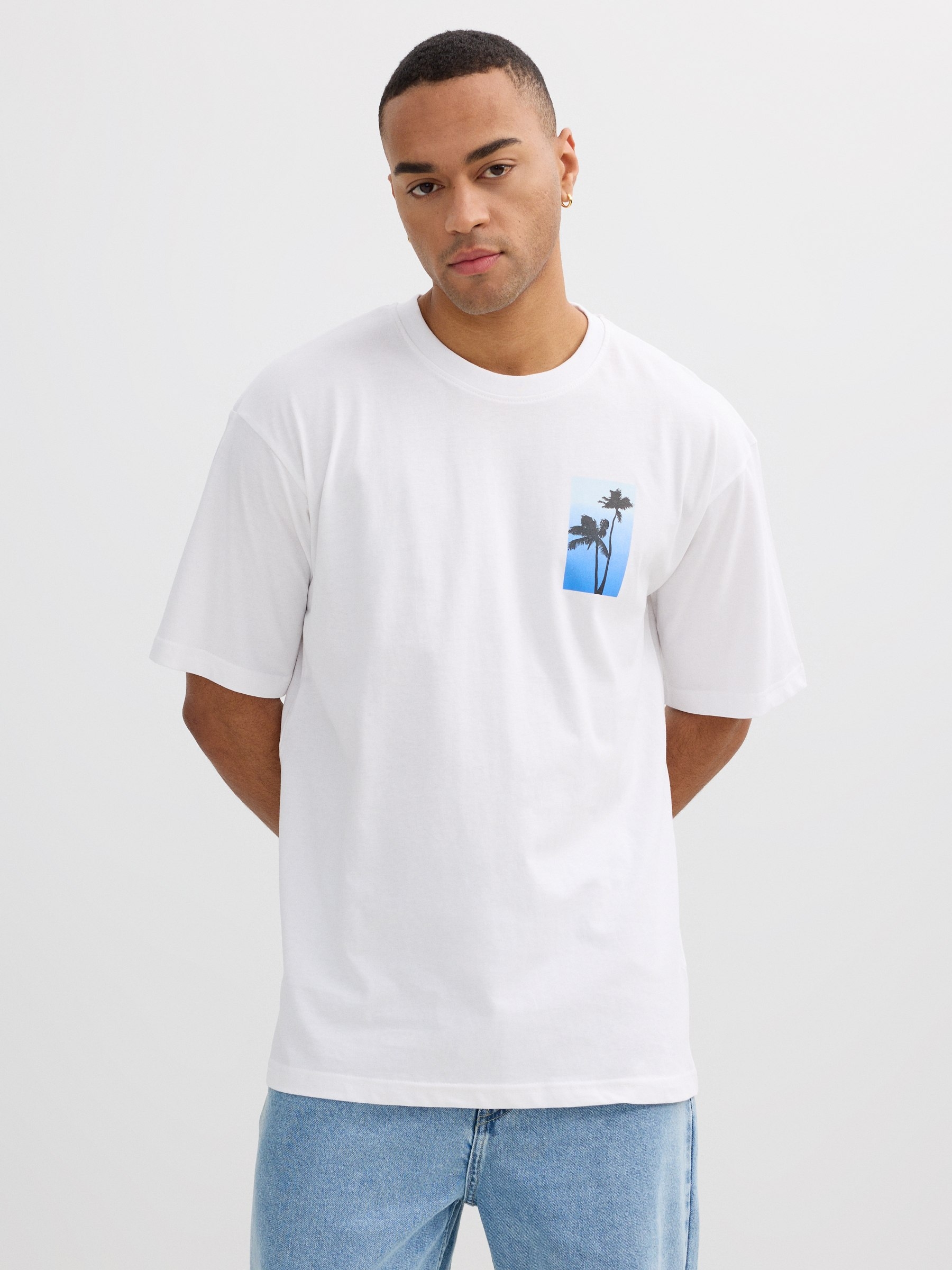 Oversized tropical t-shirt