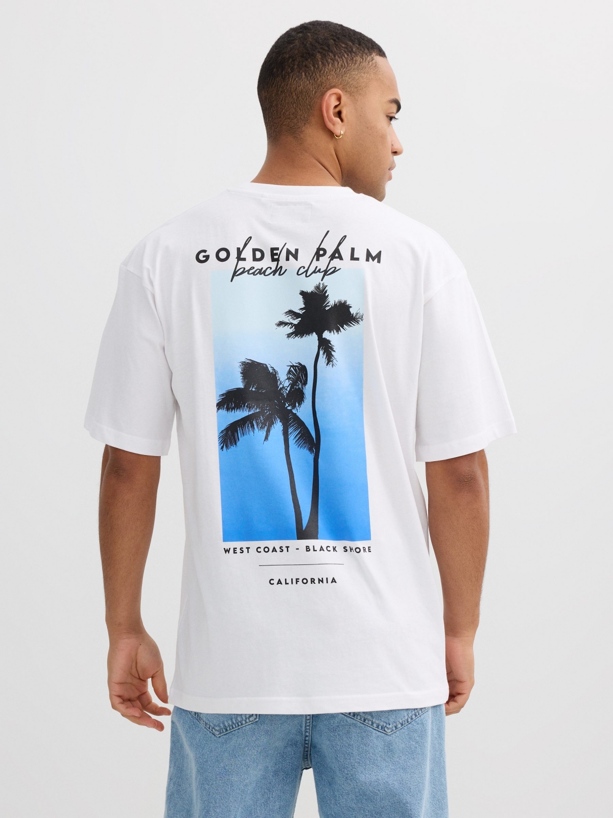 Camiseta tropical oversized branca branco vista meia traseira