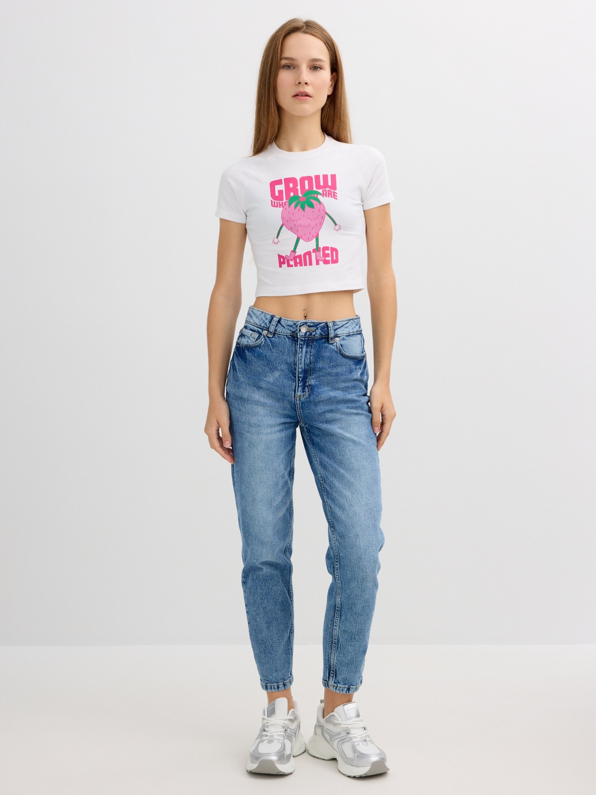 Strawberry crop short-sleeve t-shirt white front view