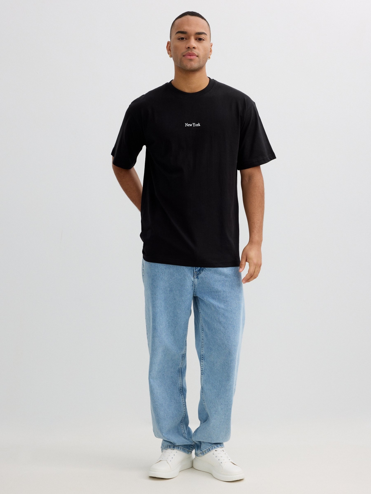 Camiseta negra New York negro vista general frontal