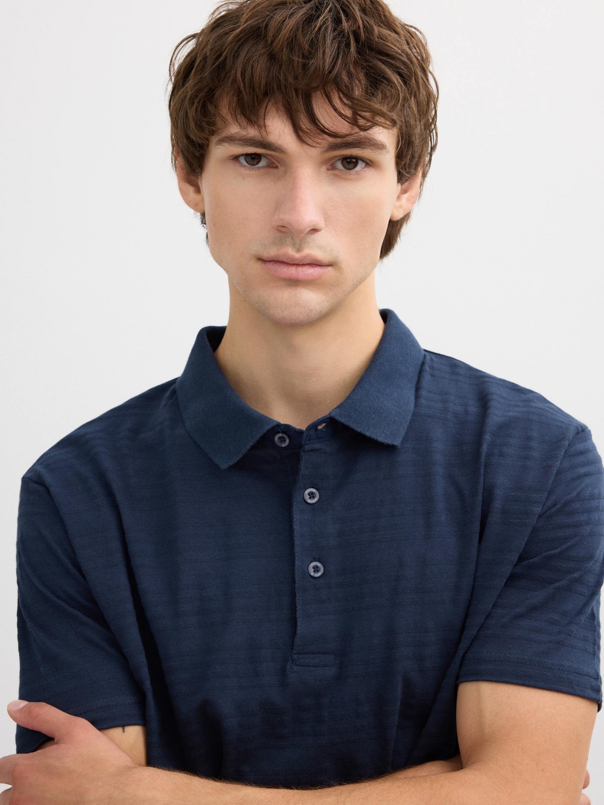 Basic embossed striped polo navy detail view