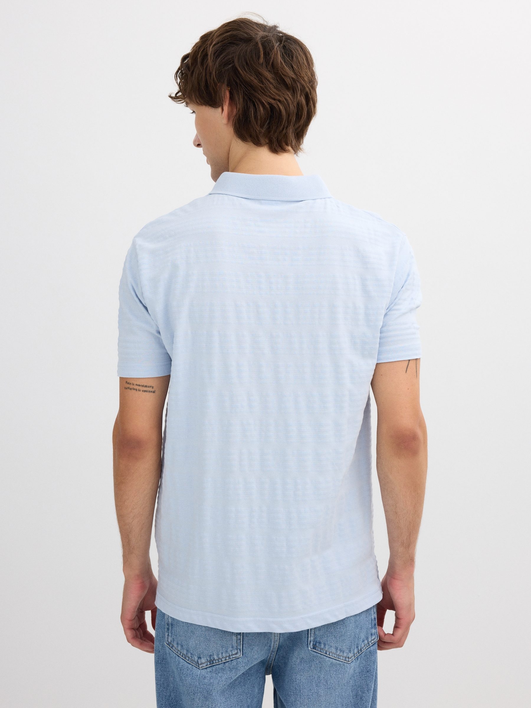 Polo básico rayas relieve