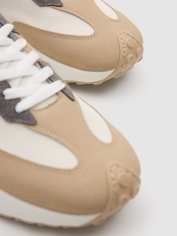 Zapatillas de running nylon combinadas beige vista detalle