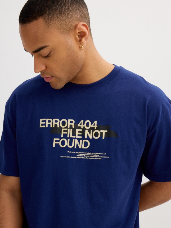 Camiseta azul Erro 404 azul vista detalhe