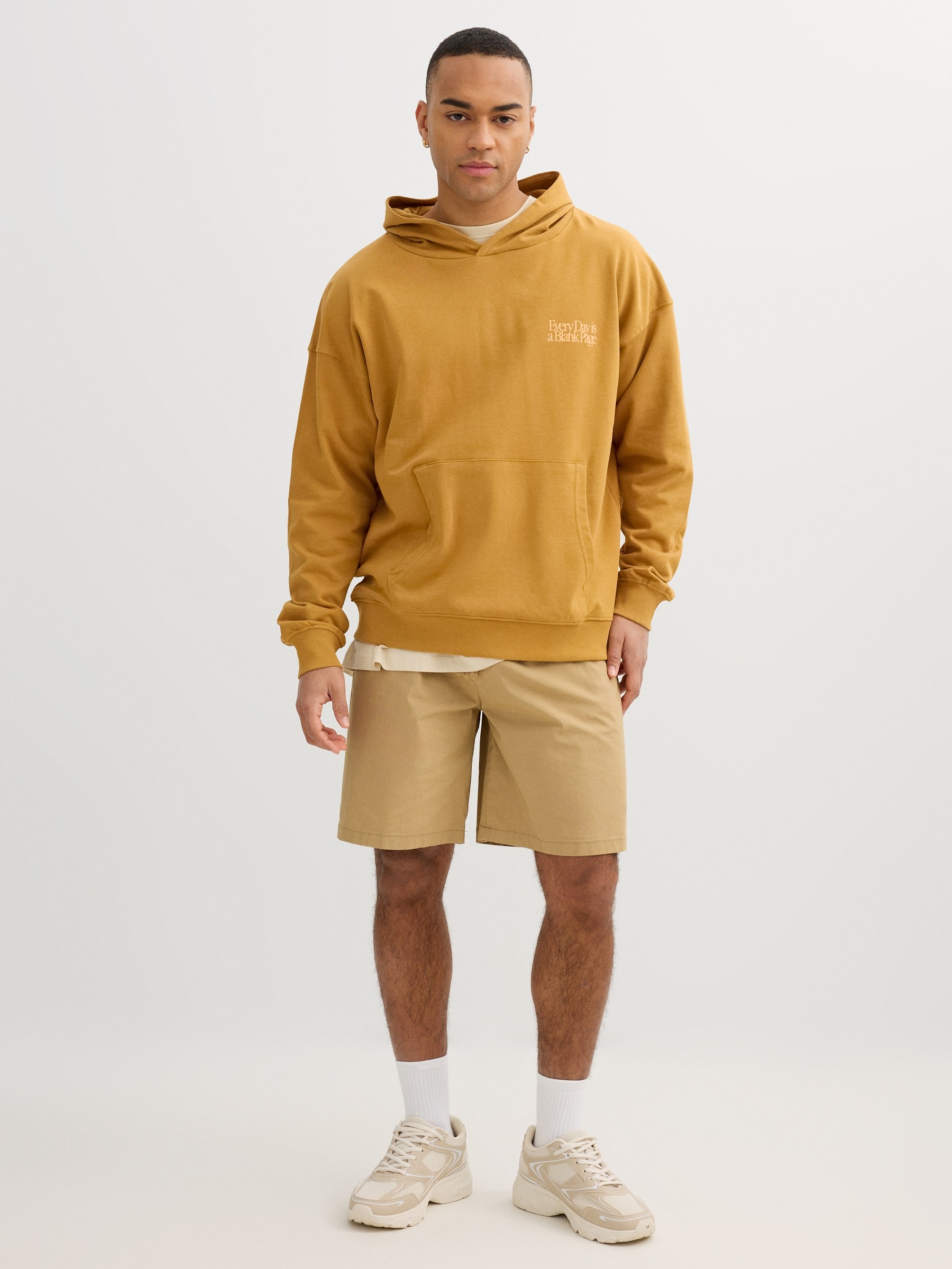 Oversized fleece sweatshirt Every Day brown middle front view