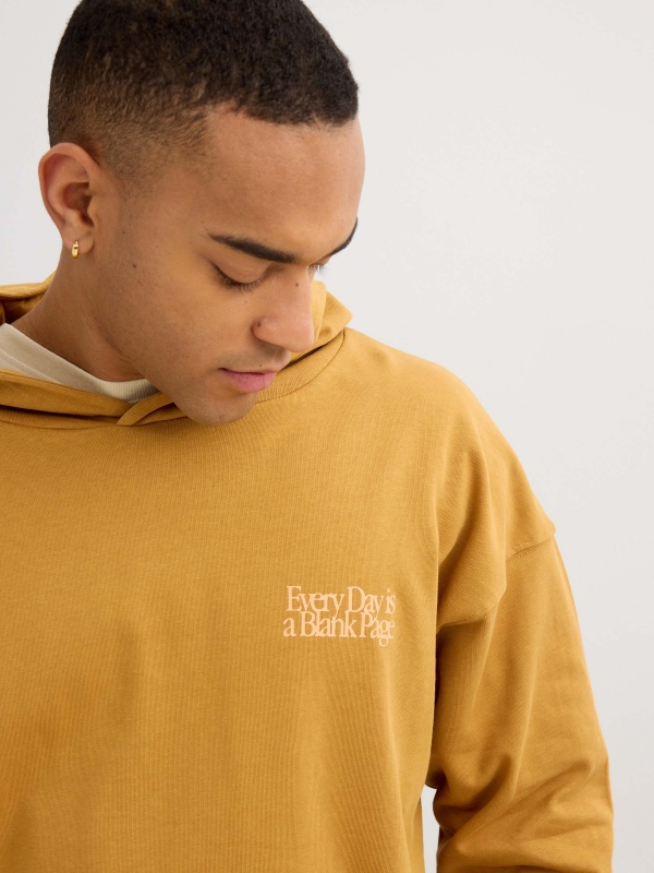 Sudadera felpa oversized Every Day marrón vista detalle