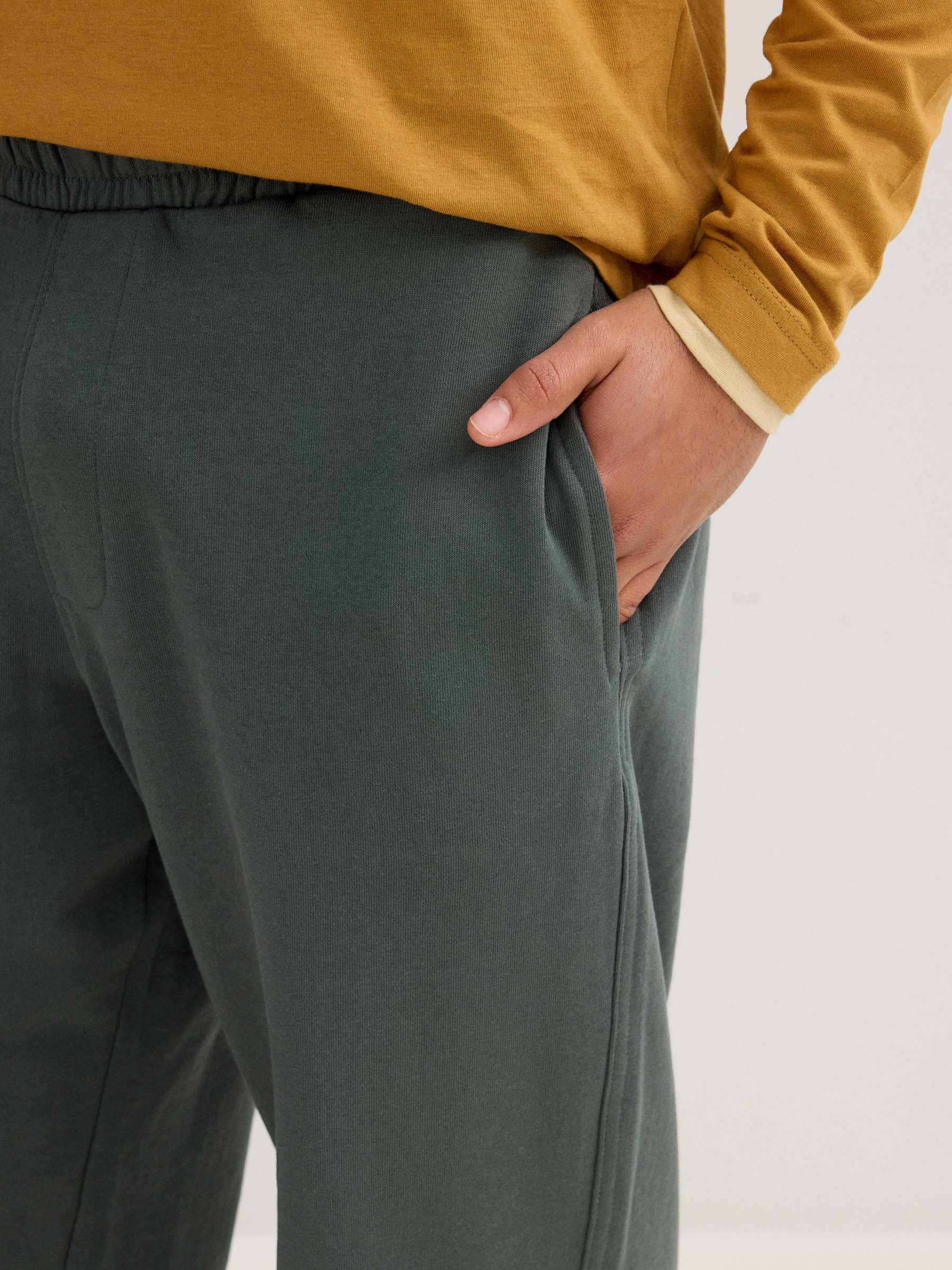 Jogger felpa con cordones