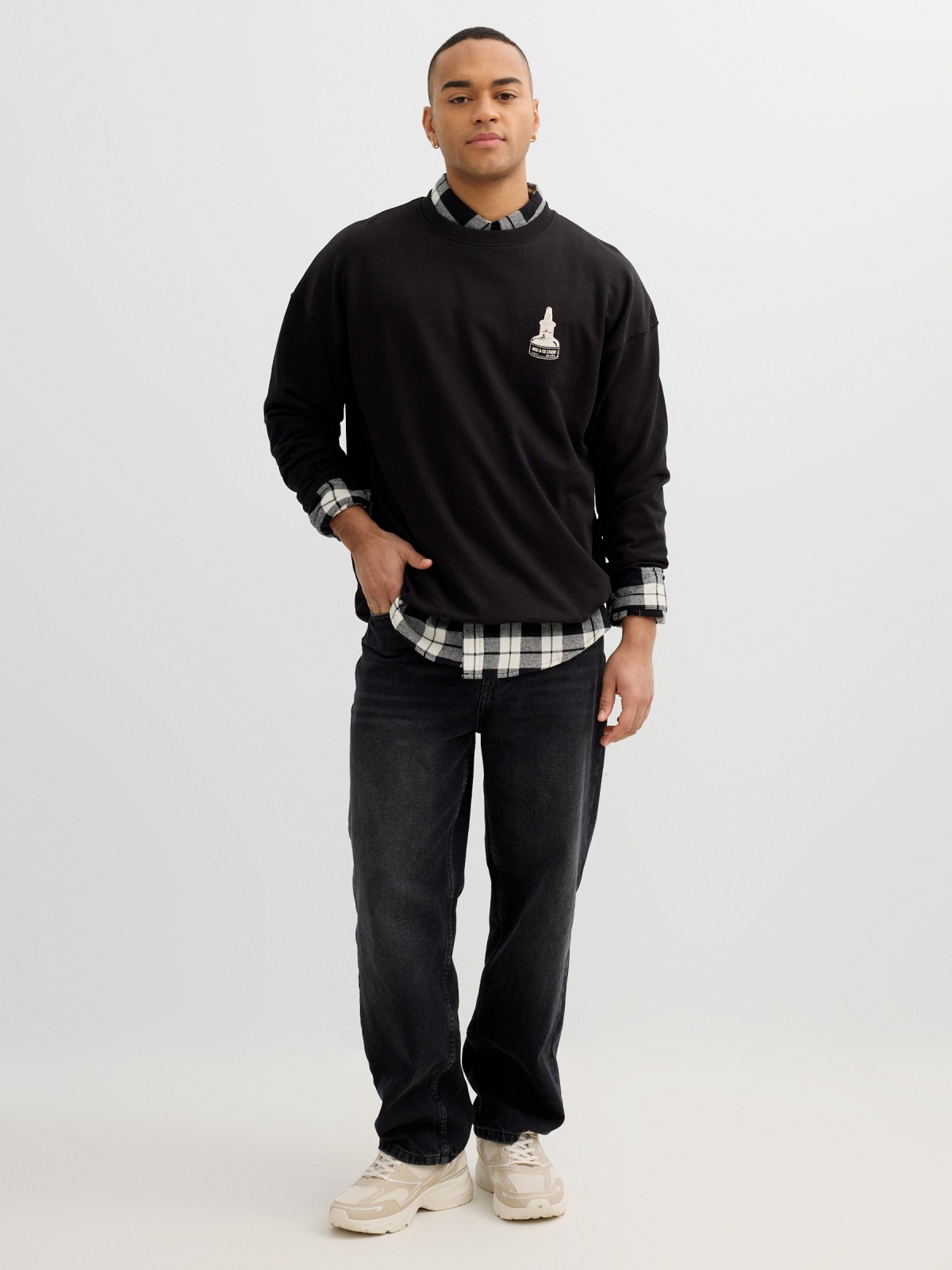 Printed fleece sweatshirt black front view