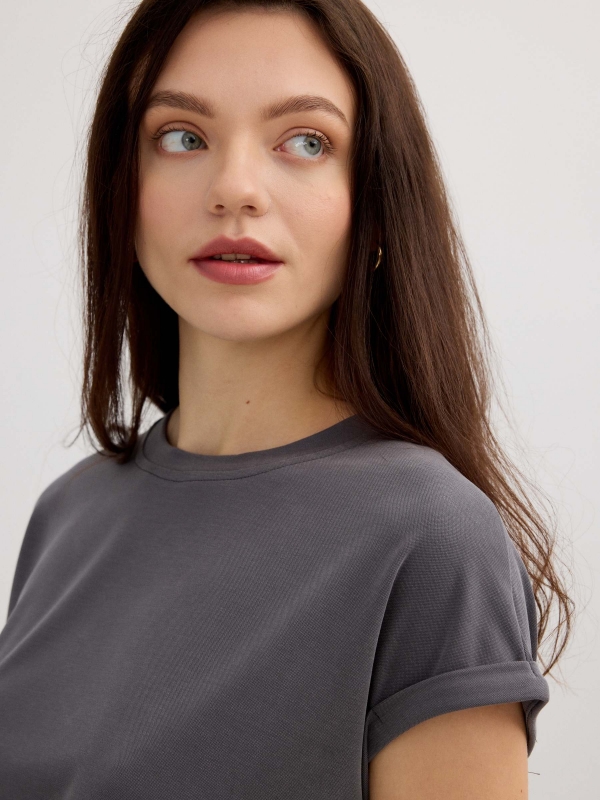 Camiseta sin mangas de algodón gris medio vista detalle