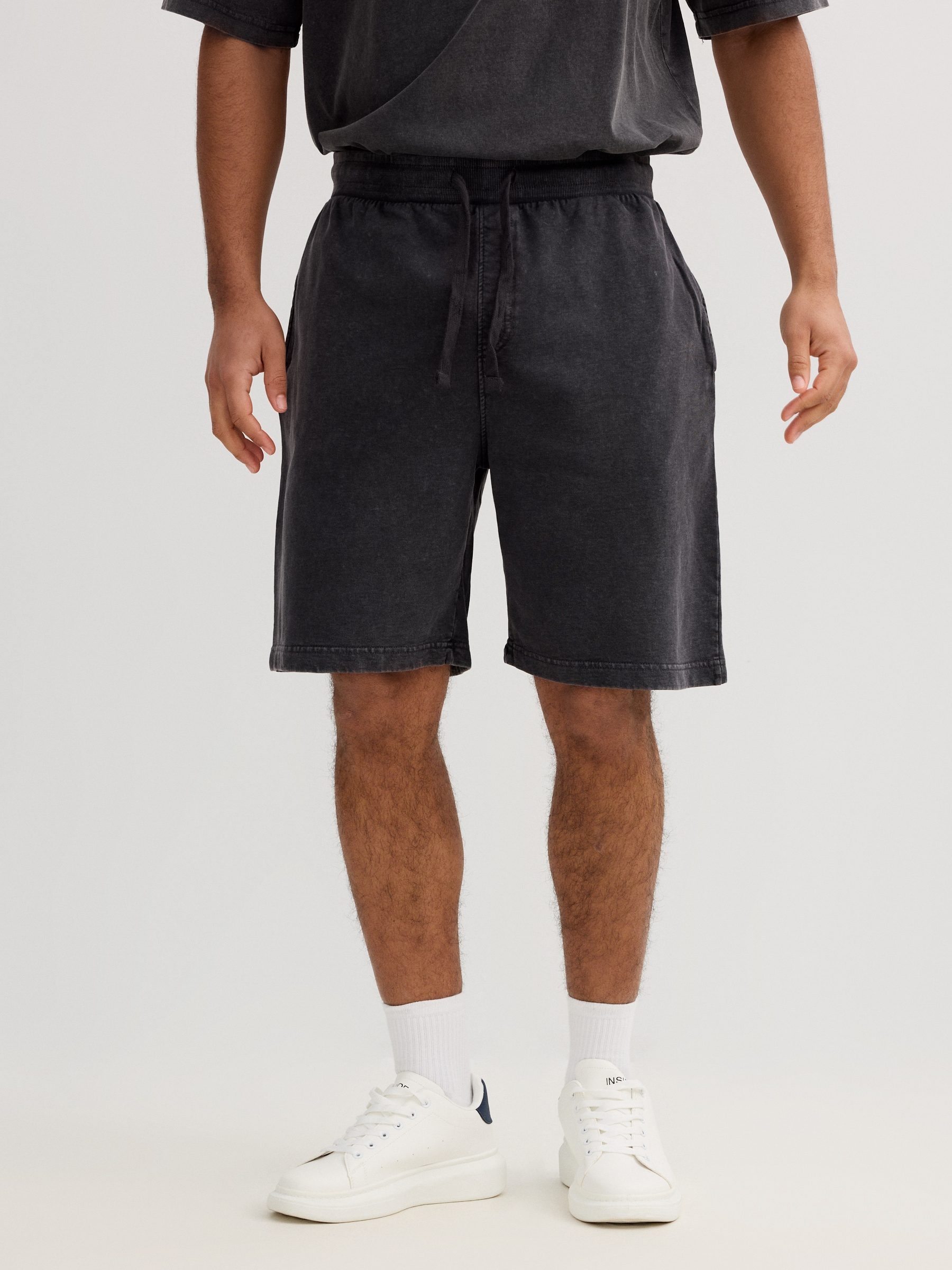 Bermuda deportiva felpa con cordones