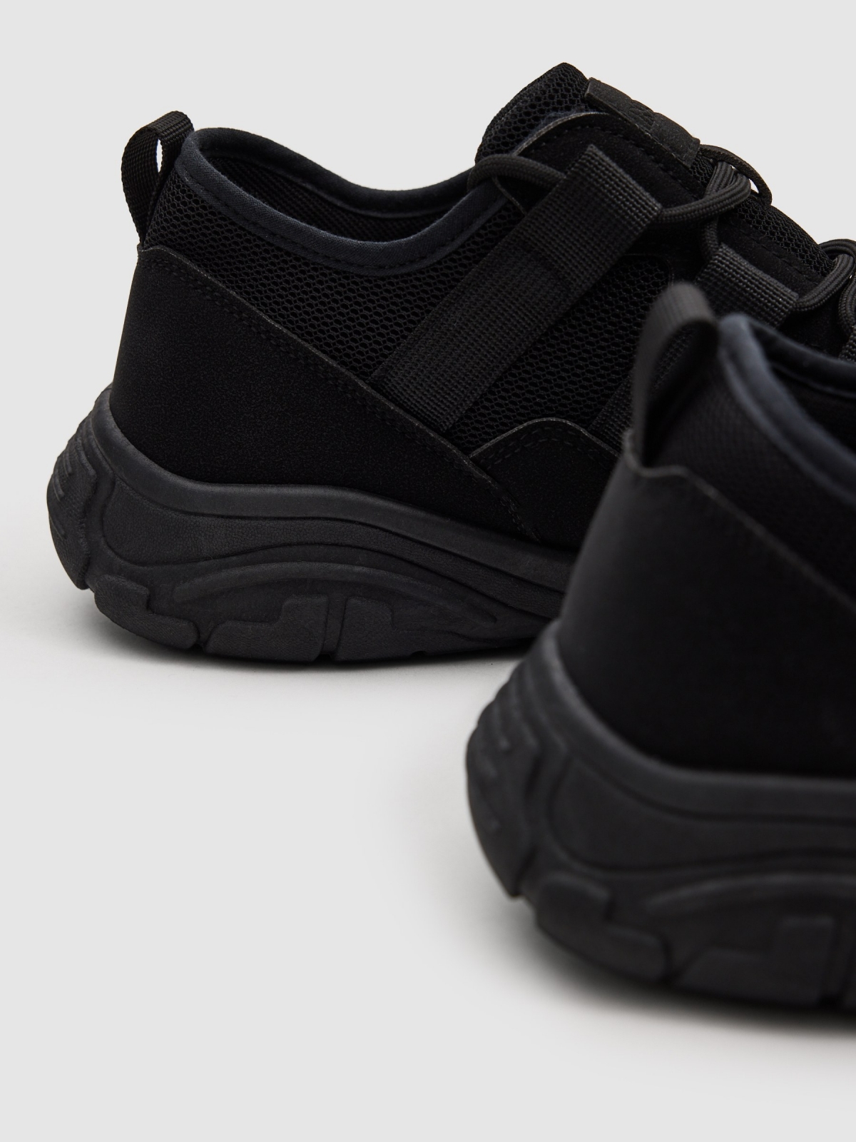 Zapatillas de running combinadas nylon negro vista detalle