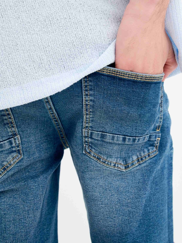 Calça jeans skinny azul vista detalhe