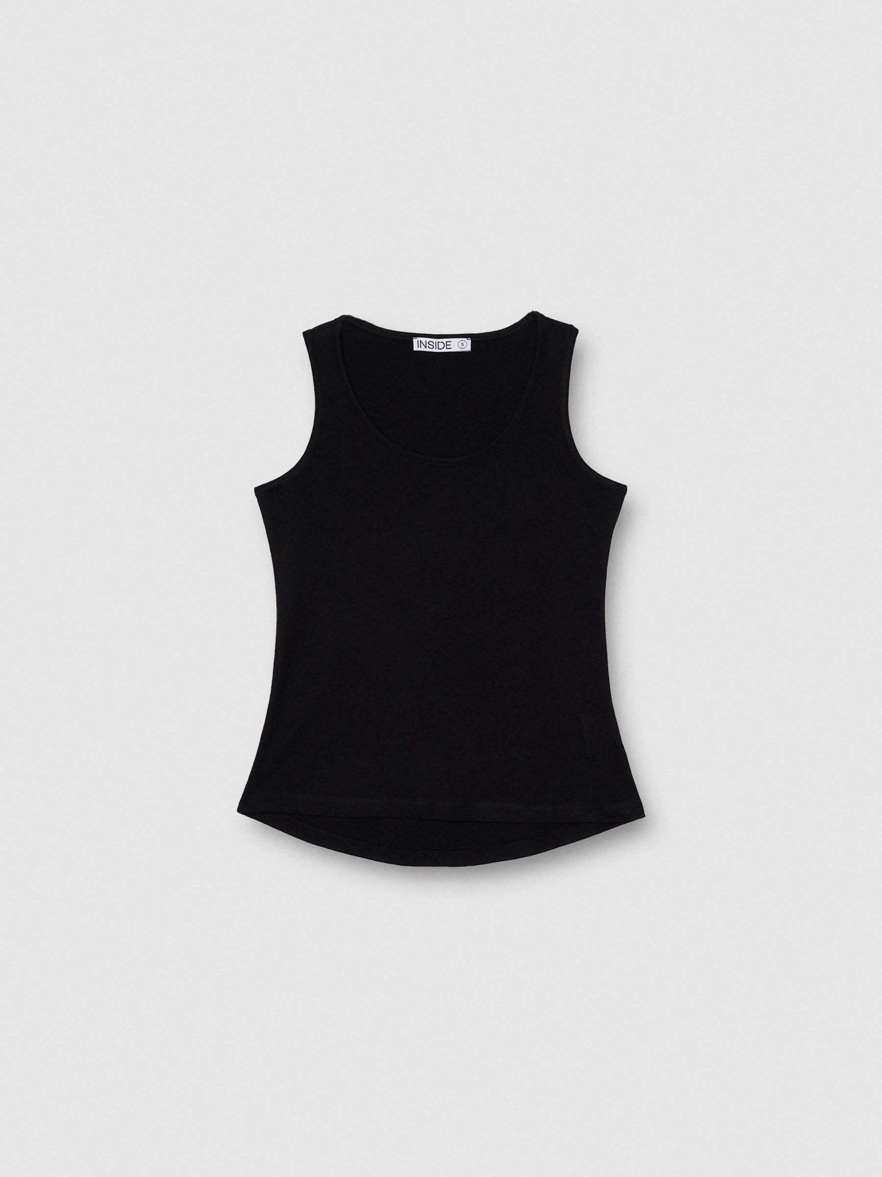 Camiseta básica sin mangas negro vista media frontal